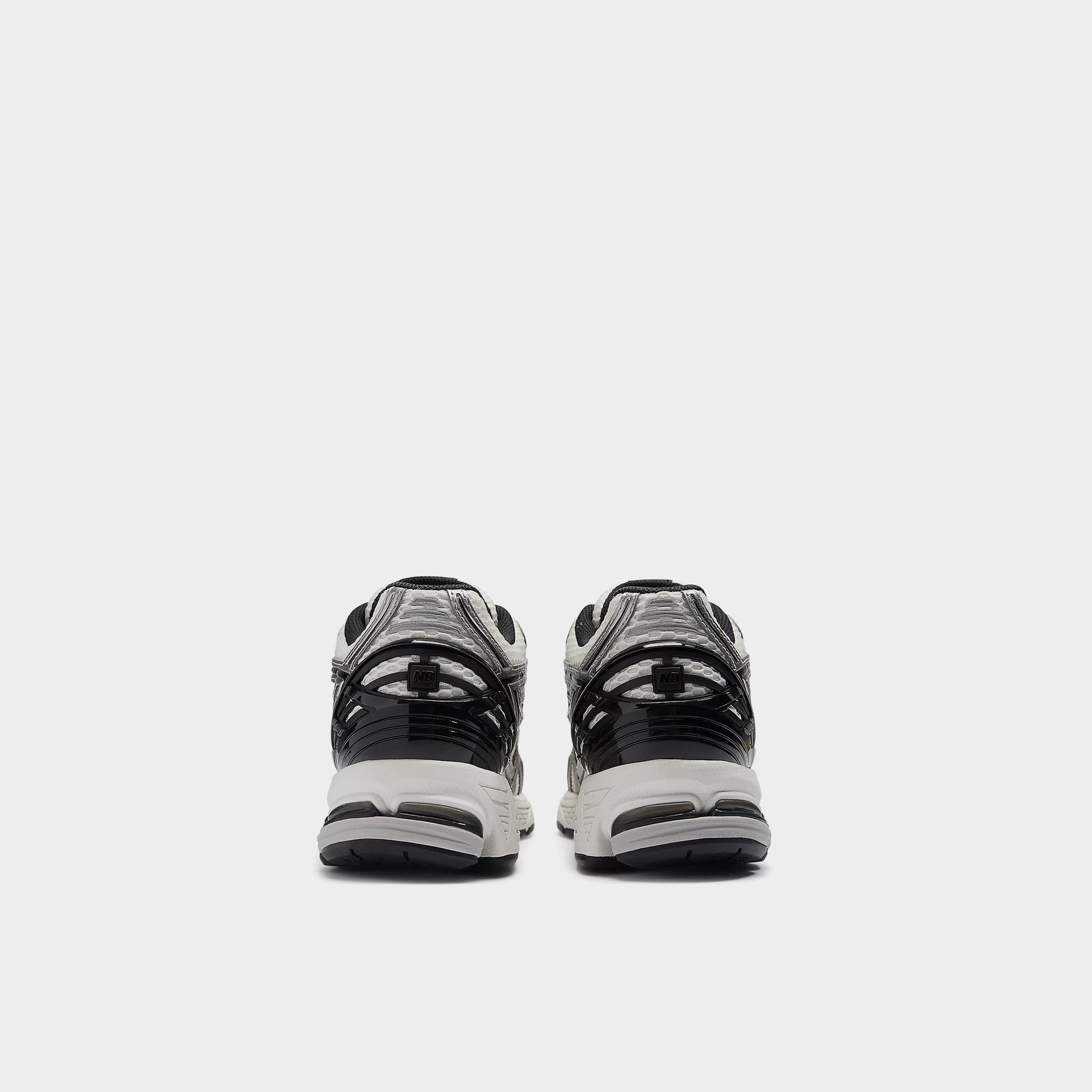 New Balance M1906 RER in Farbe silver_metallic_white_seasalt