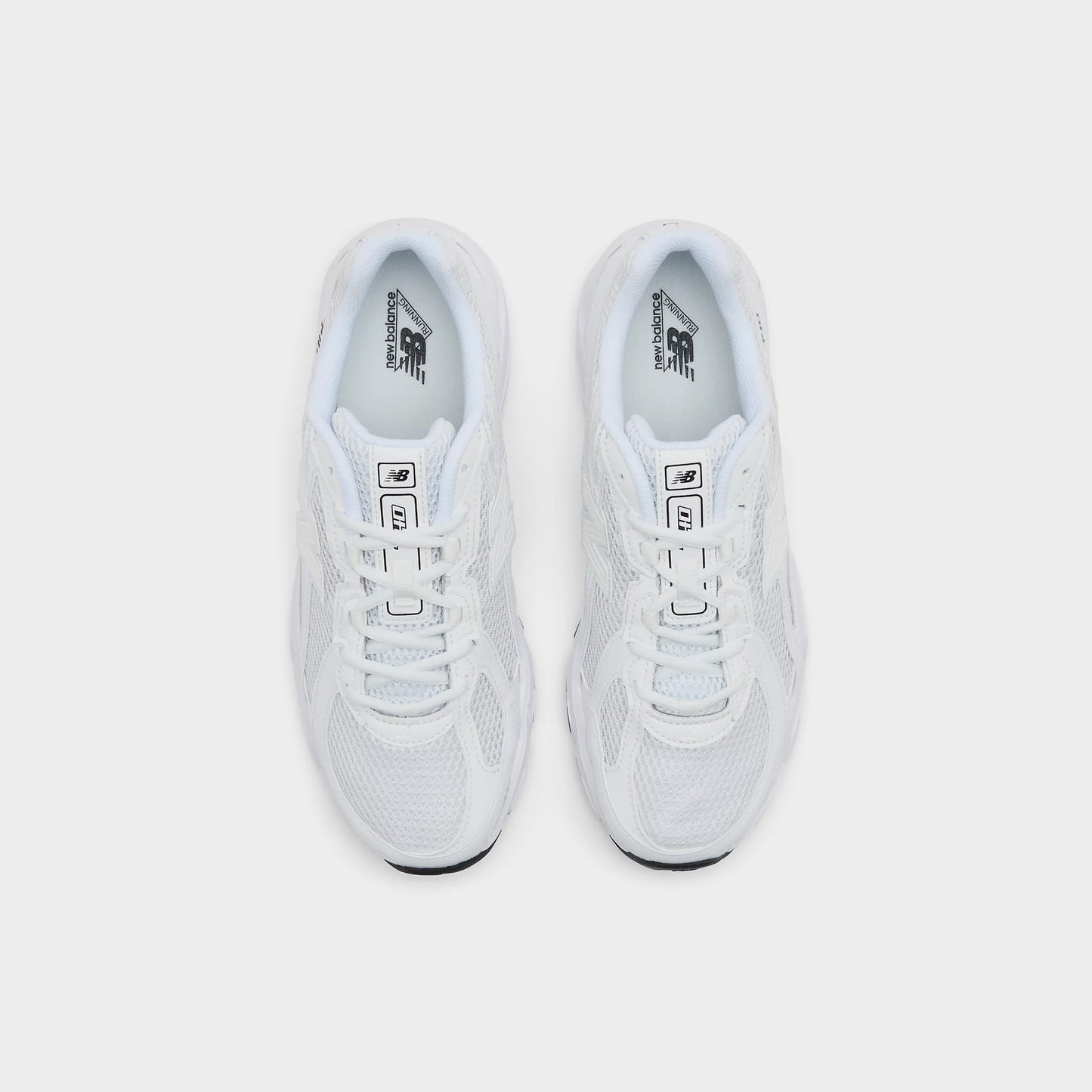 New Balance U740 WW2 in Farbe white