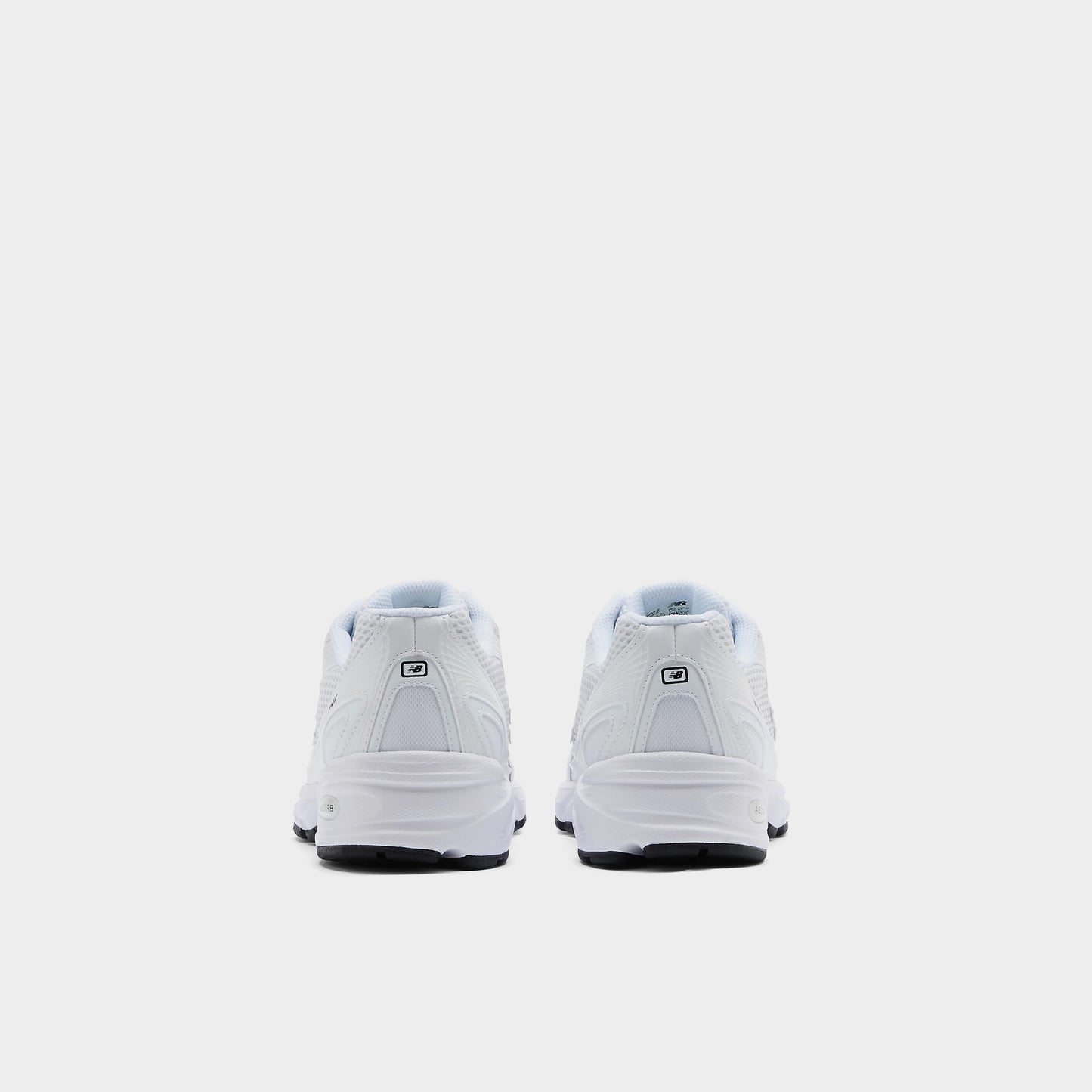 New Balance U740 WW2 in Farbe white