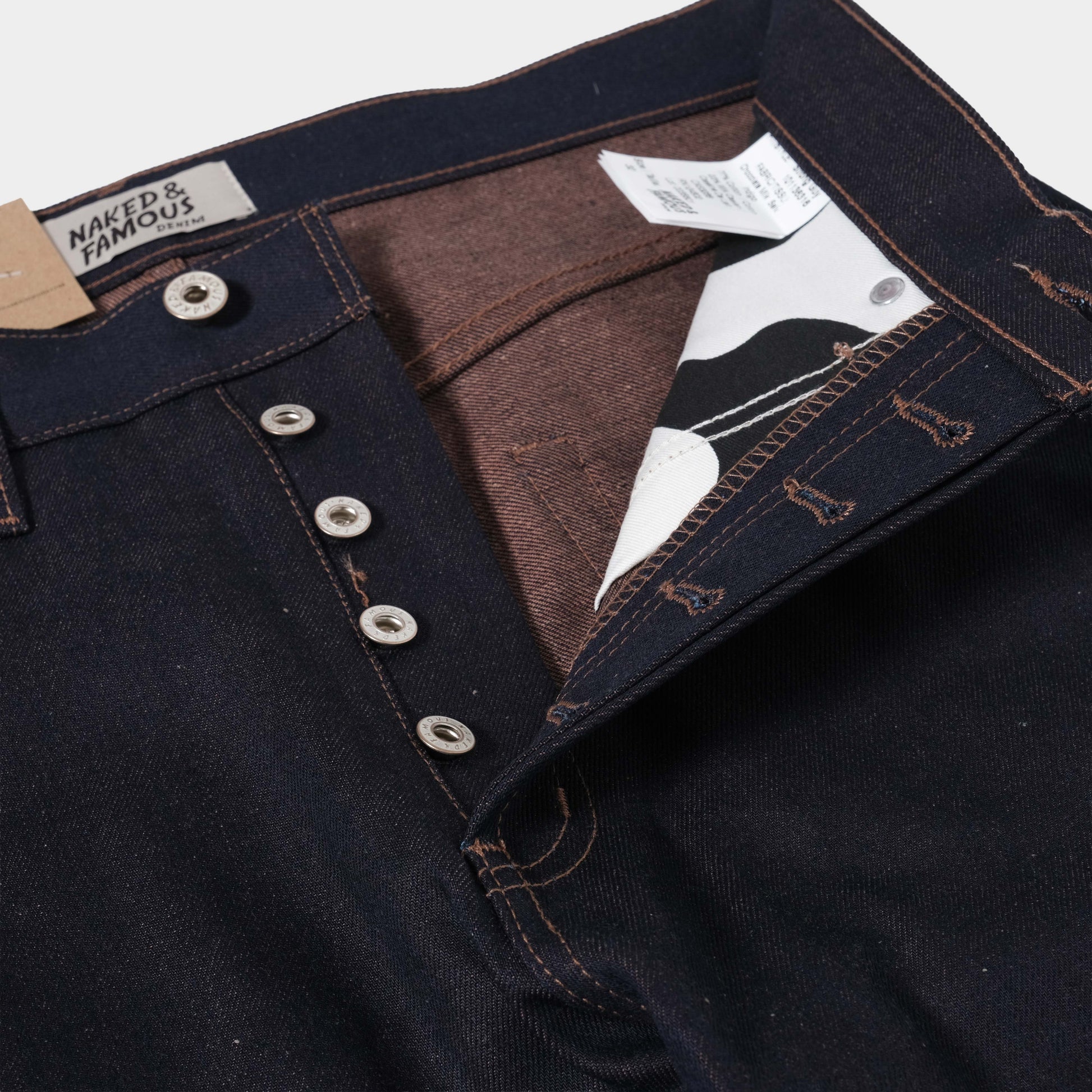 Naked & Famous Strong Guy - Chocolate Milk Selvedge in Farbe indigo