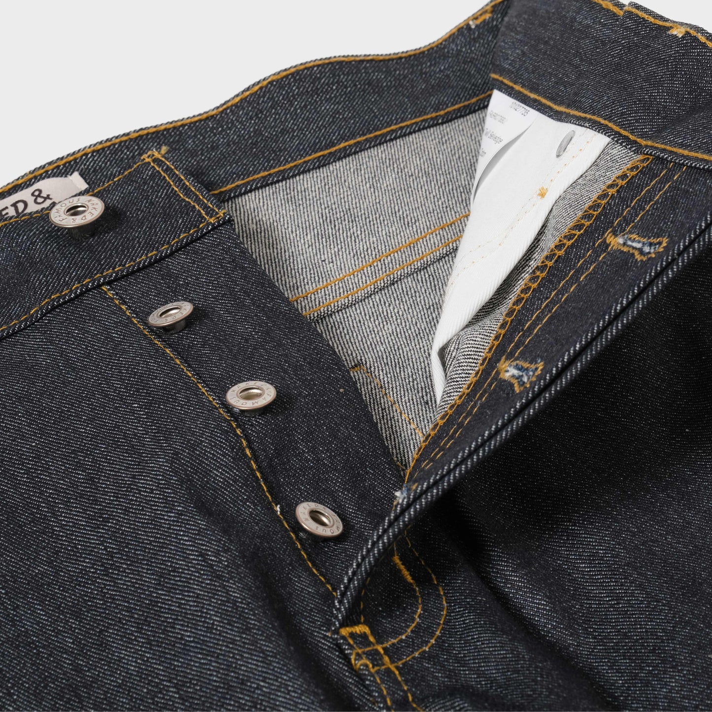 Naked and Famous Groovy Guy - Left Hand Twill Selvedge in Farbe indigo