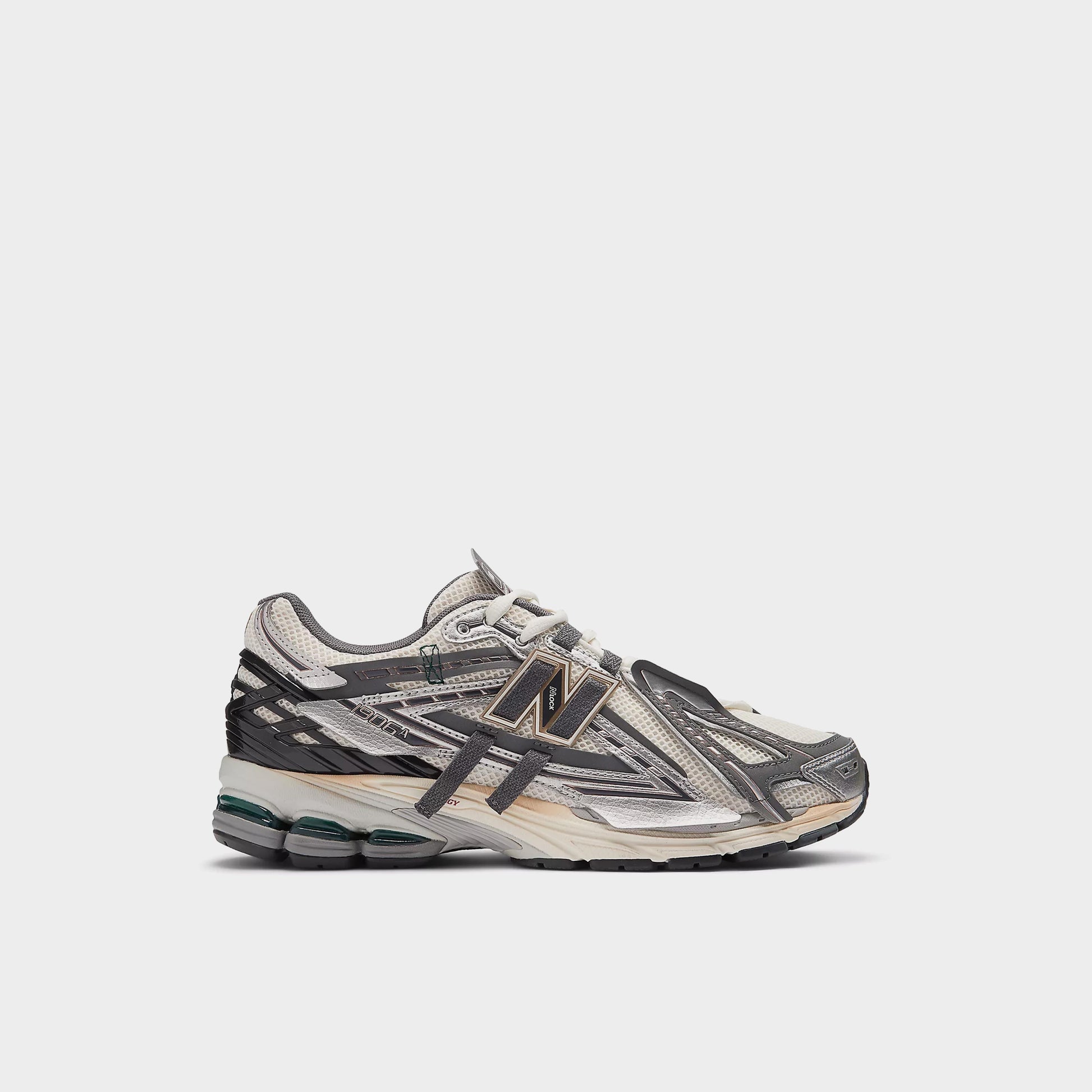 New Balance M1906 AD in Farbe silver_metallic_castlerock