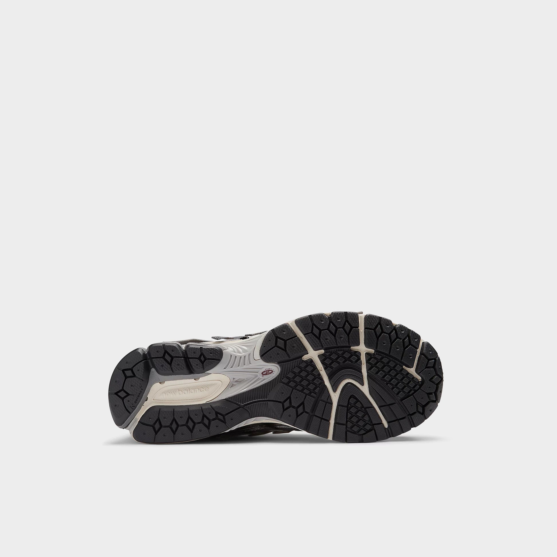 New Balance M1906 AD in Farbe silver_metallic_castlerock
