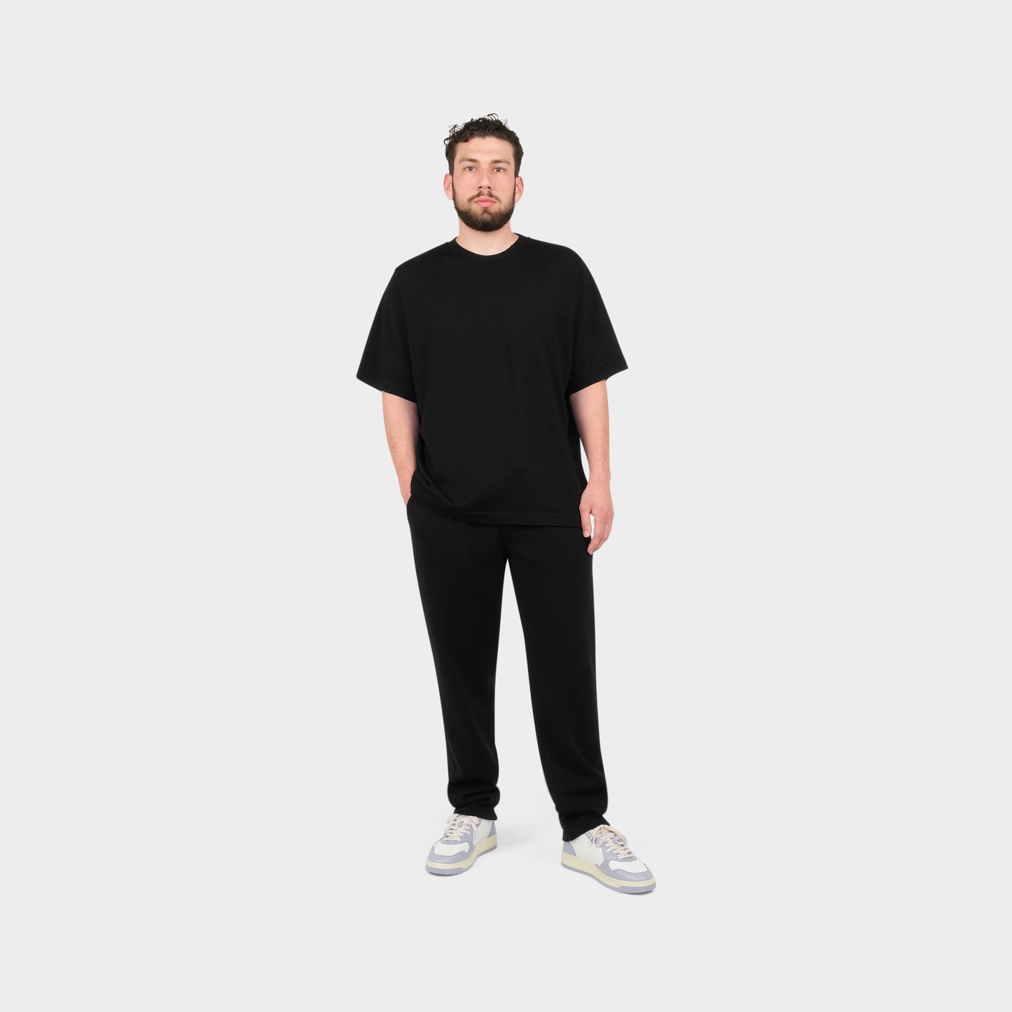 OMEN T-Shirt Augustin Pasha RL am model