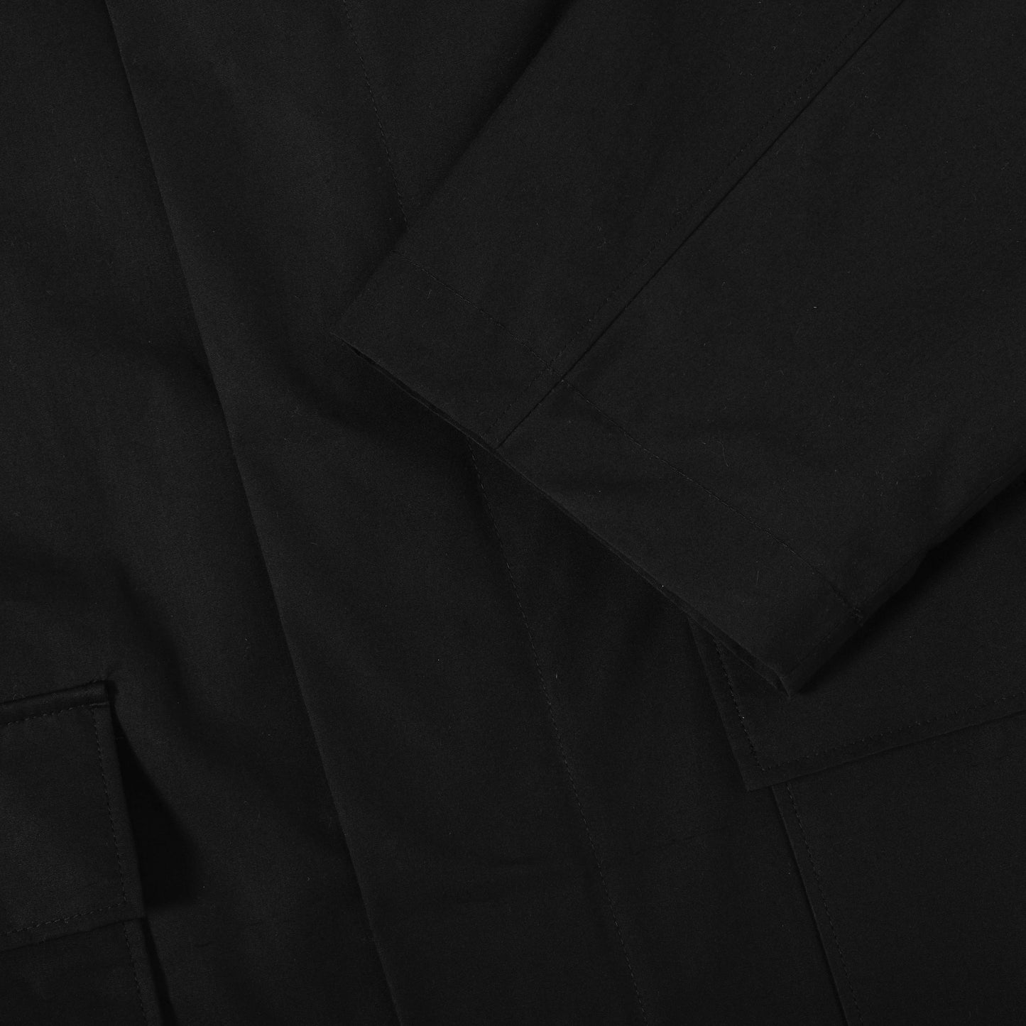 OMEN Mantel Nessa Eta Proof in Farbe schwarz