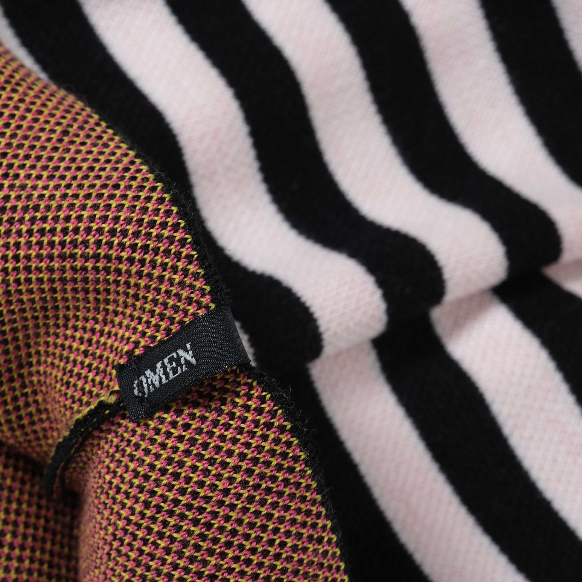 OMEN Mütze Jo 3 Entenwerder Strick in Farbe blackcos