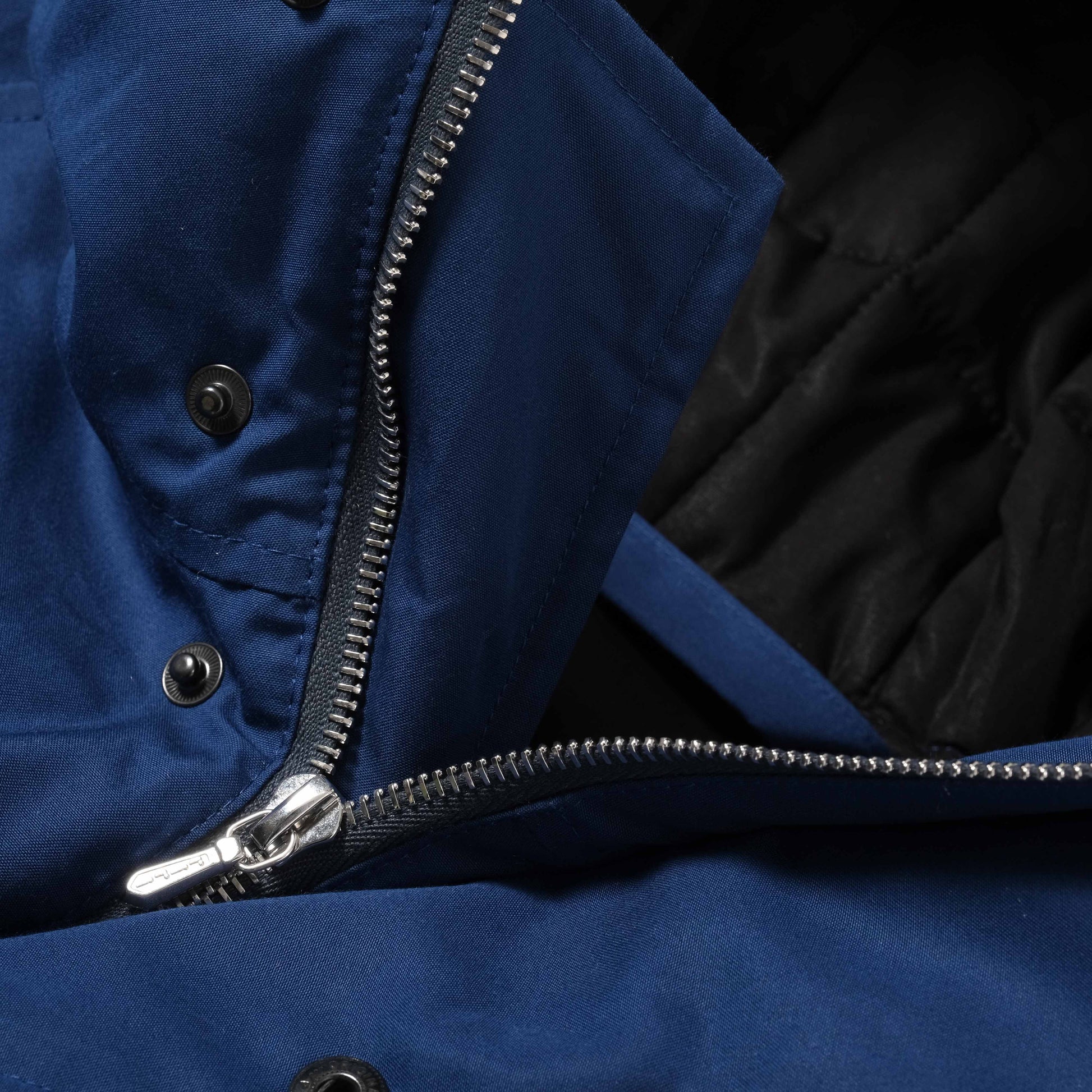 OMEN Jacke Megumi Eta Proof Steppfutter in Farbe royalblau