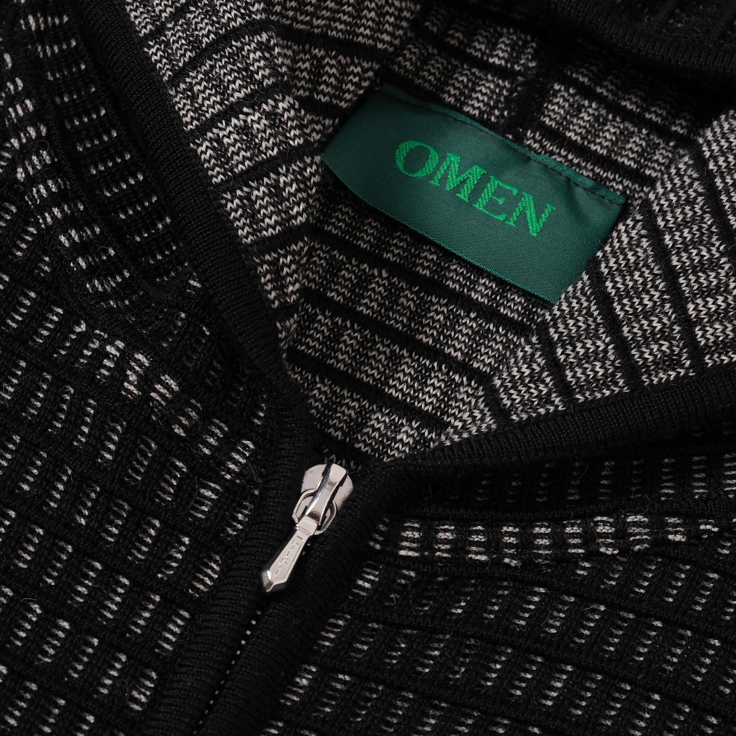 OMEN Strickjacke Philli Grid in Farbe schwarz_kalk