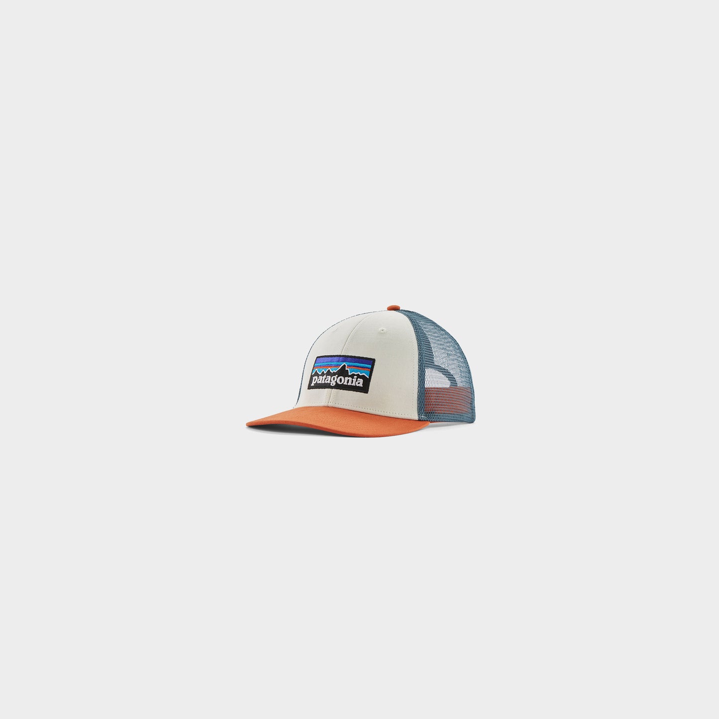 Patagonia P-6 Logo LoPro Trucker Hat in Farbe redtailrust
