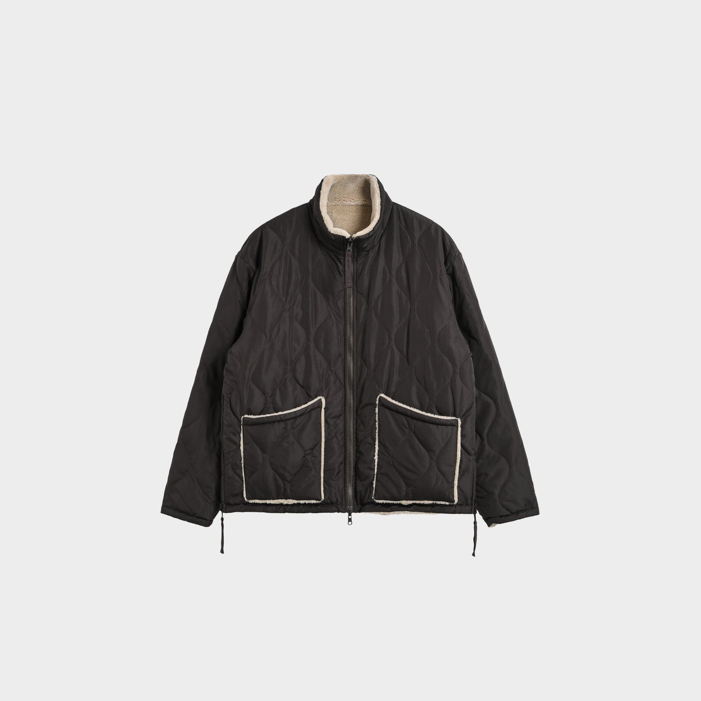 TAION Military Riversible Hi-Neck Down Jacket in Farbe darkchoco_beige