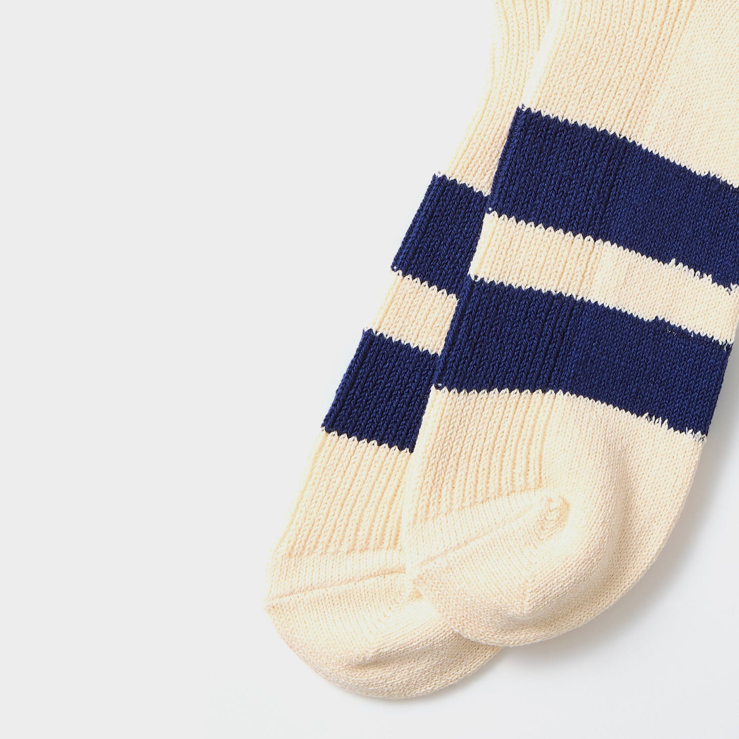 Rototo Striped Socks in Farbe ecru_navy