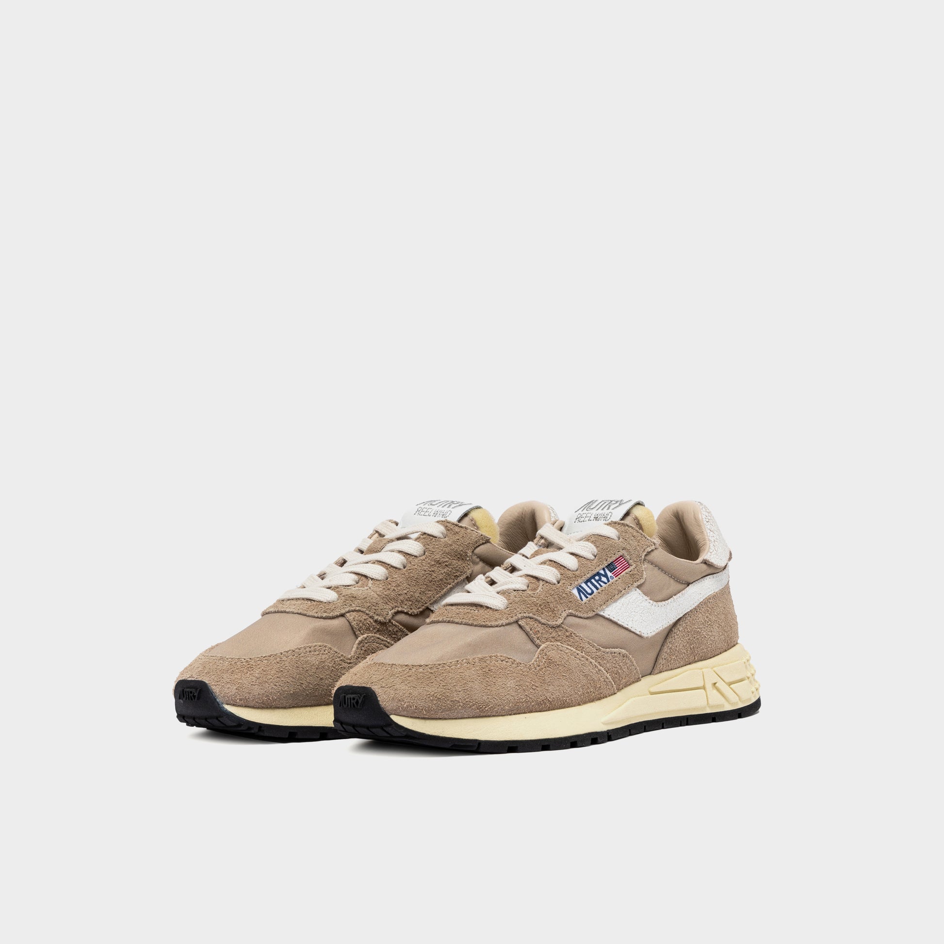 Autry  Reelwind Low M NC08 in Farbe beige