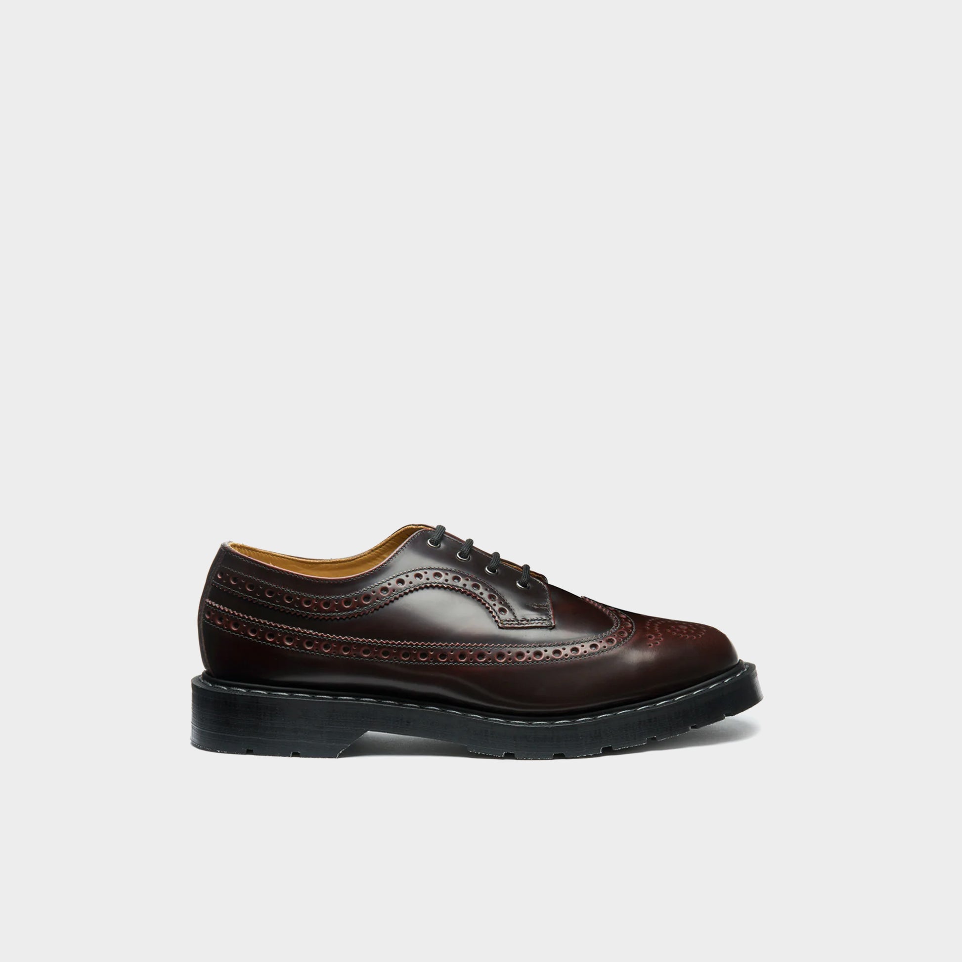 Solovair Burgundy Rub-Off 4 Eye American Derby Brogue Shoe in Farbe burgundy