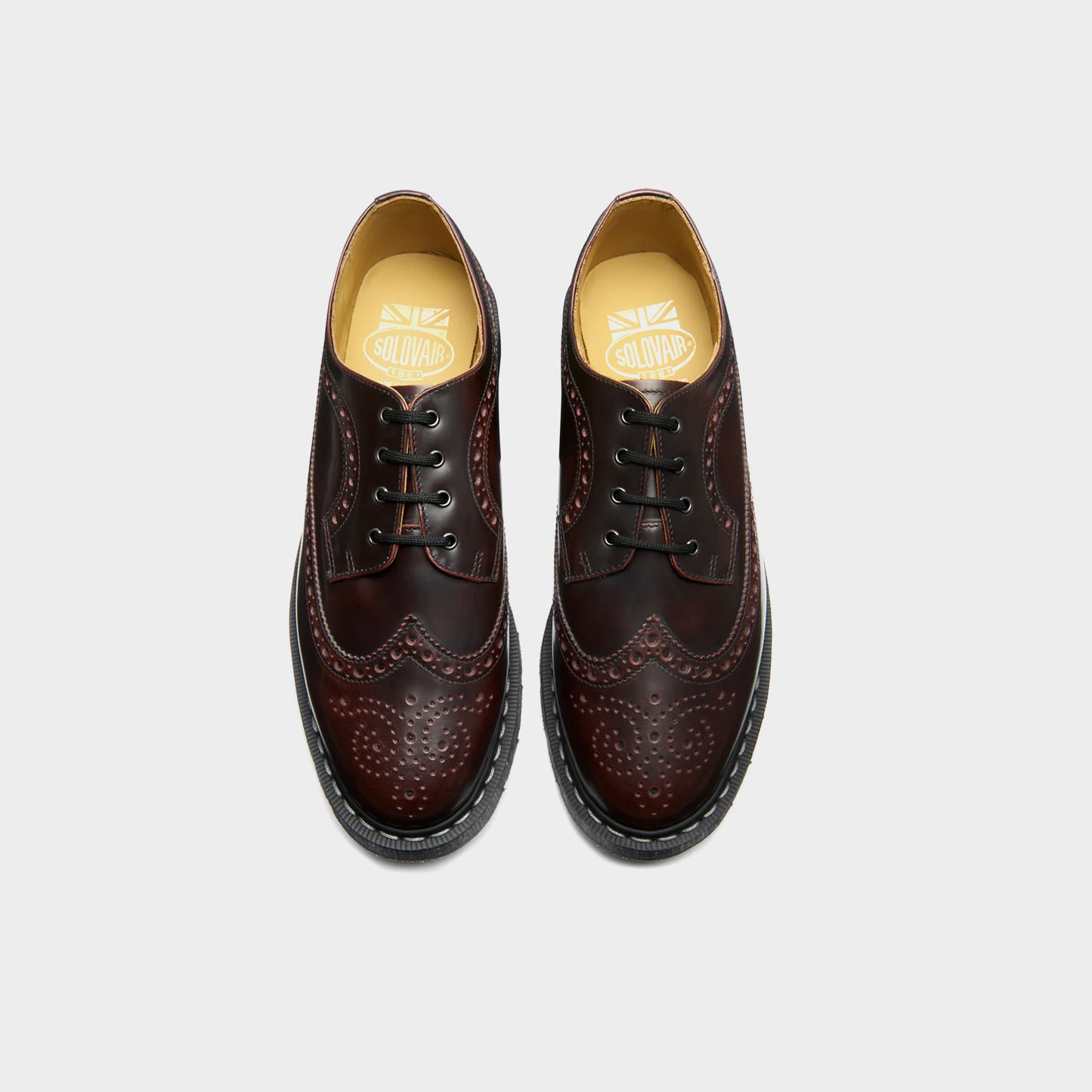 Solovair Burgundy Rub-Off 4 Eye American Derby Brogue Shoe in Farbe burgundy