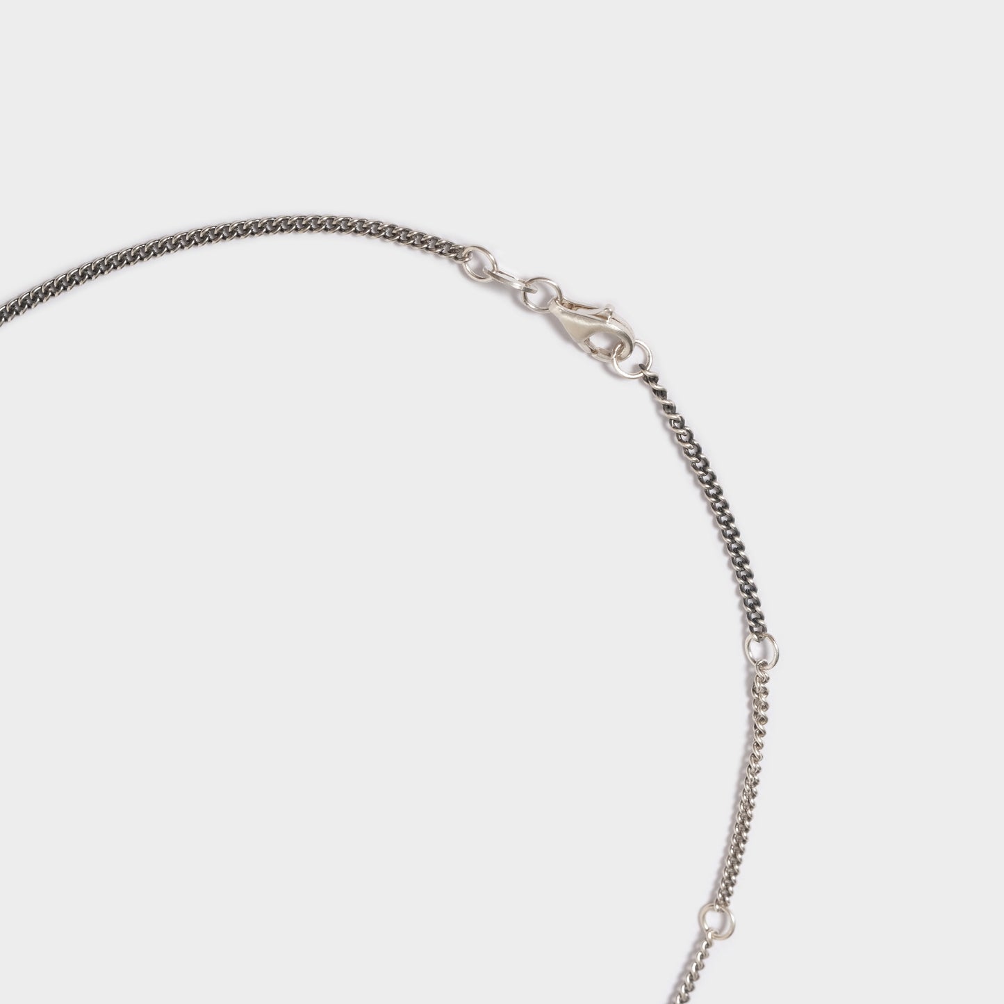 SDN X OMEN OMEN Face Pendant Necklace in Farbe silver