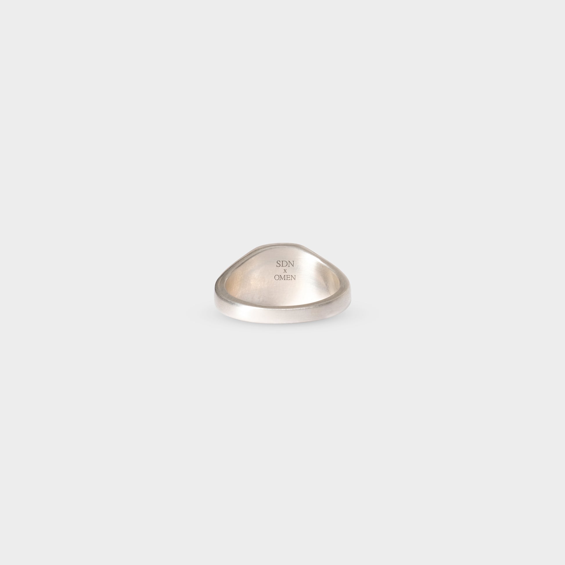 SDN X OMEN Ring OMEN Cameo Ring in Farbe silver