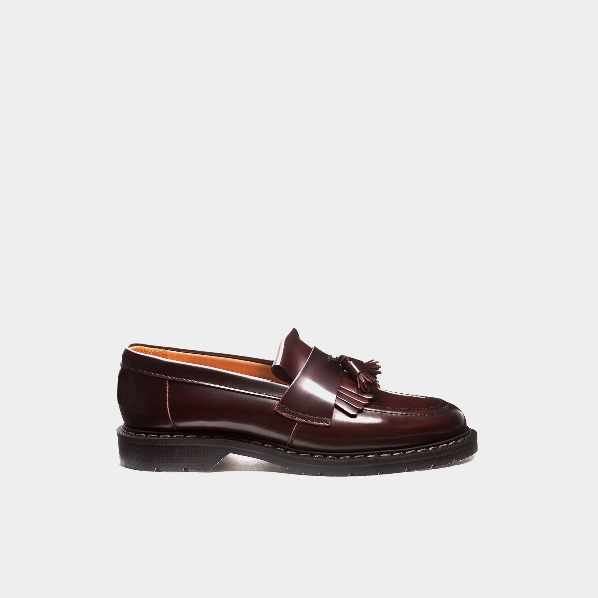 Solovair Burgundy Rub-Off Tassel Loafer in Farbe burgundy