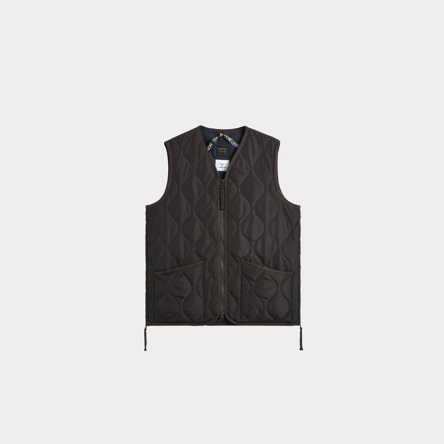 Taion Unisex Military Zip V-Neck Down Vest in Farbe dark_choco