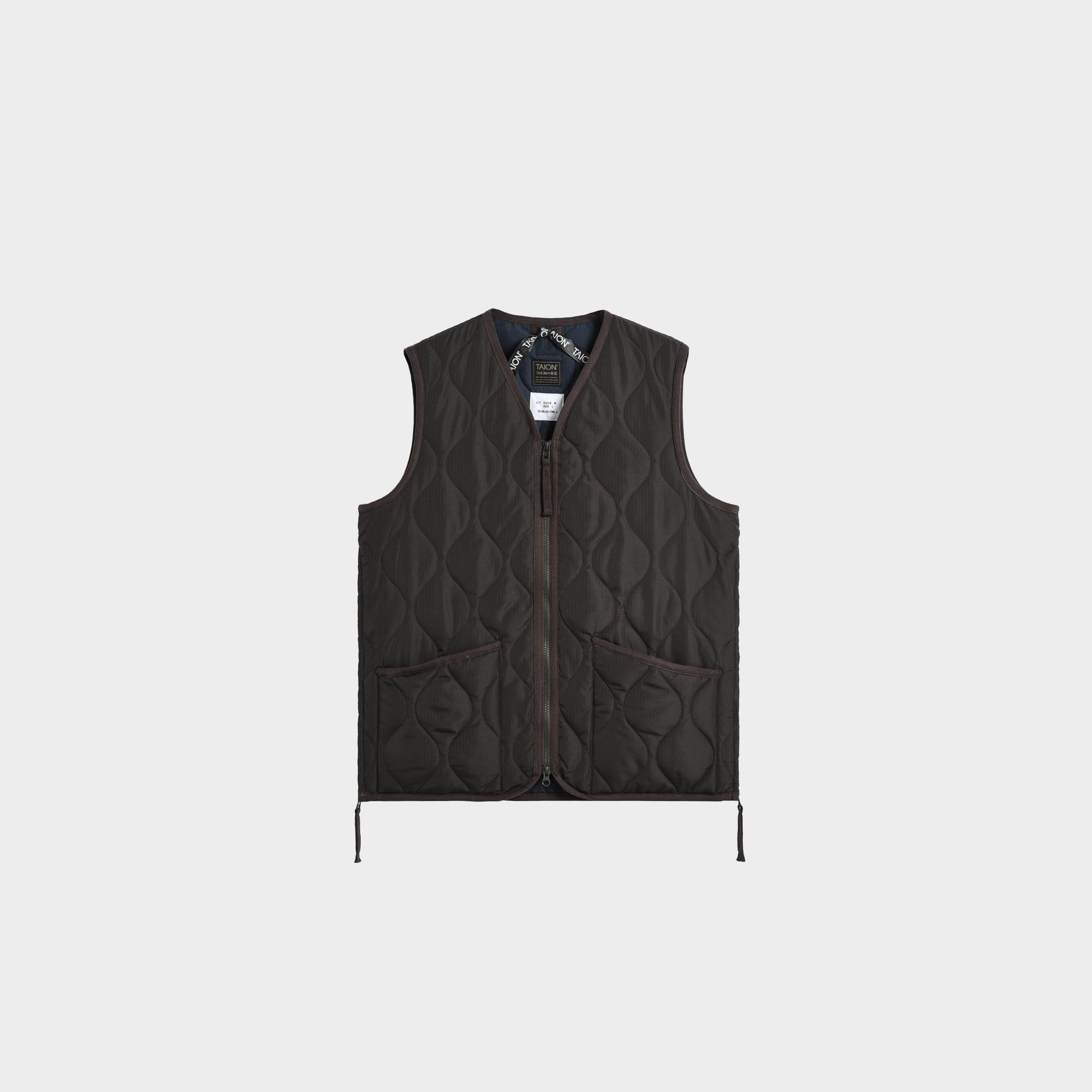 Taion Unisex Military Zip V-Neck Down Vest in Farbe dark_choco