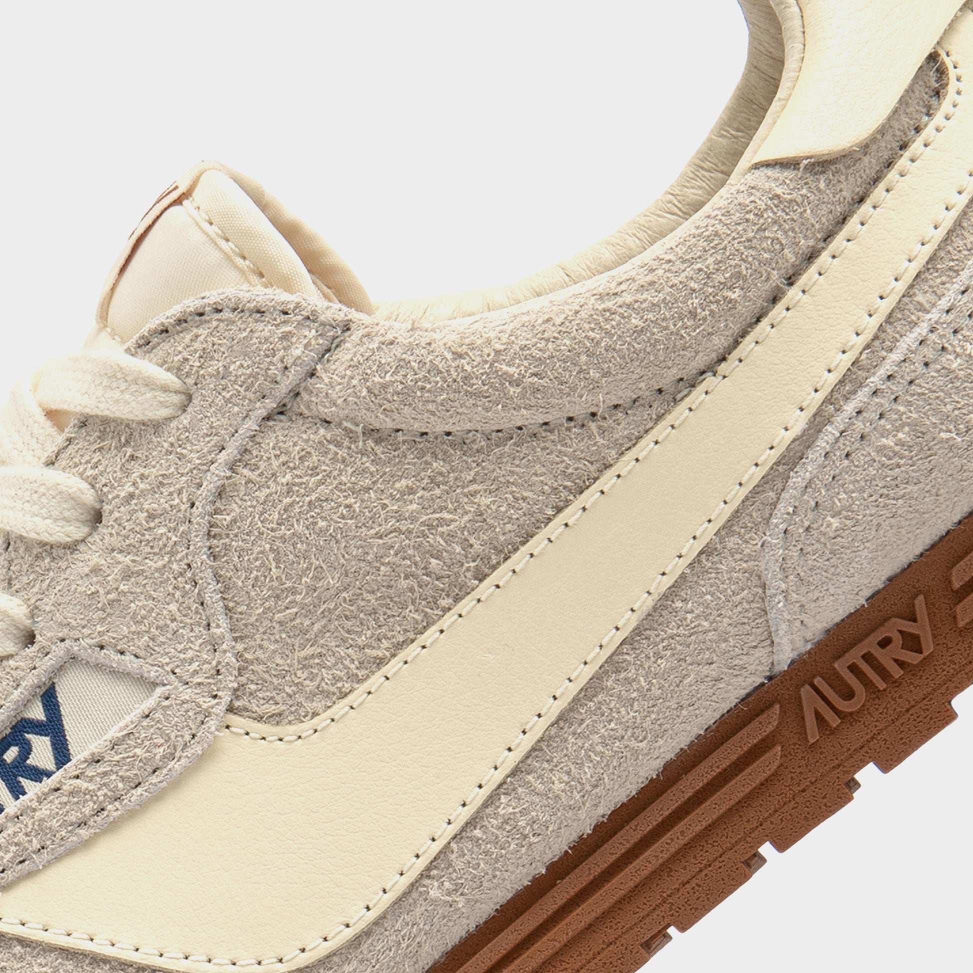 Autry Windspin Low W UB01 in Farbe wife